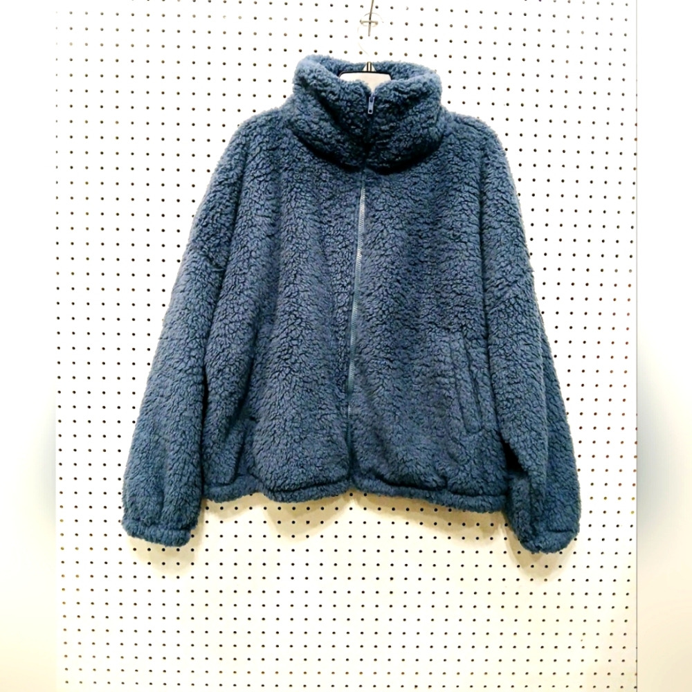 SO Cozy softest Long sleeve light blue fleece jacket XL